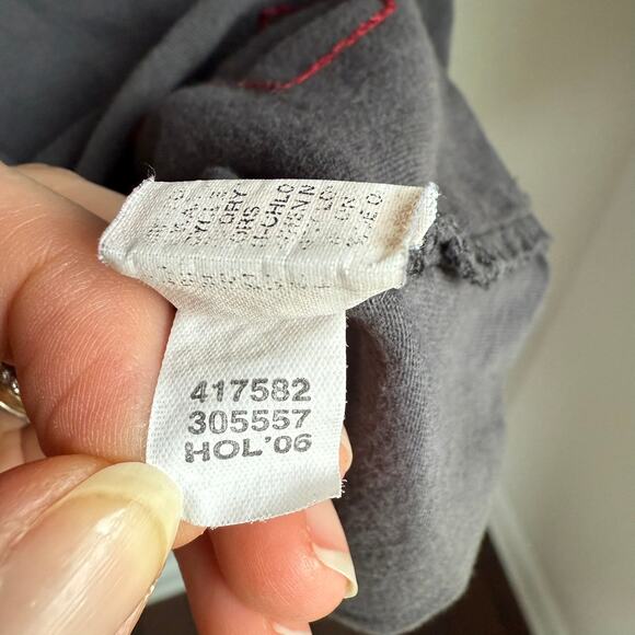 Gap (RED) Graphic V-Neck Tee – “Bored” Print – Women’s XL - Picture 6 of 6